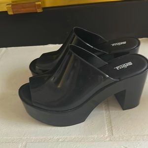 Black rubber Melissa mules!